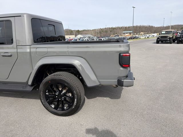 Used 2022 Jeep Gladiator Overland image 9