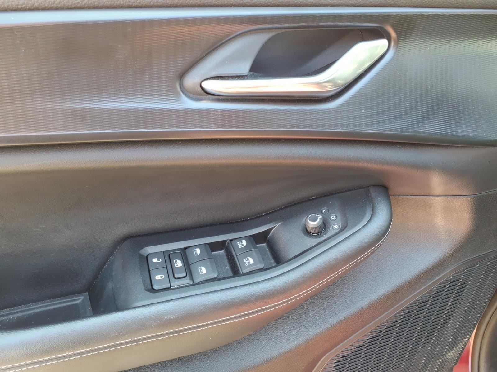 Used 2024 Jeep Grand Cherokee L Laredo AWD/4WD image 13