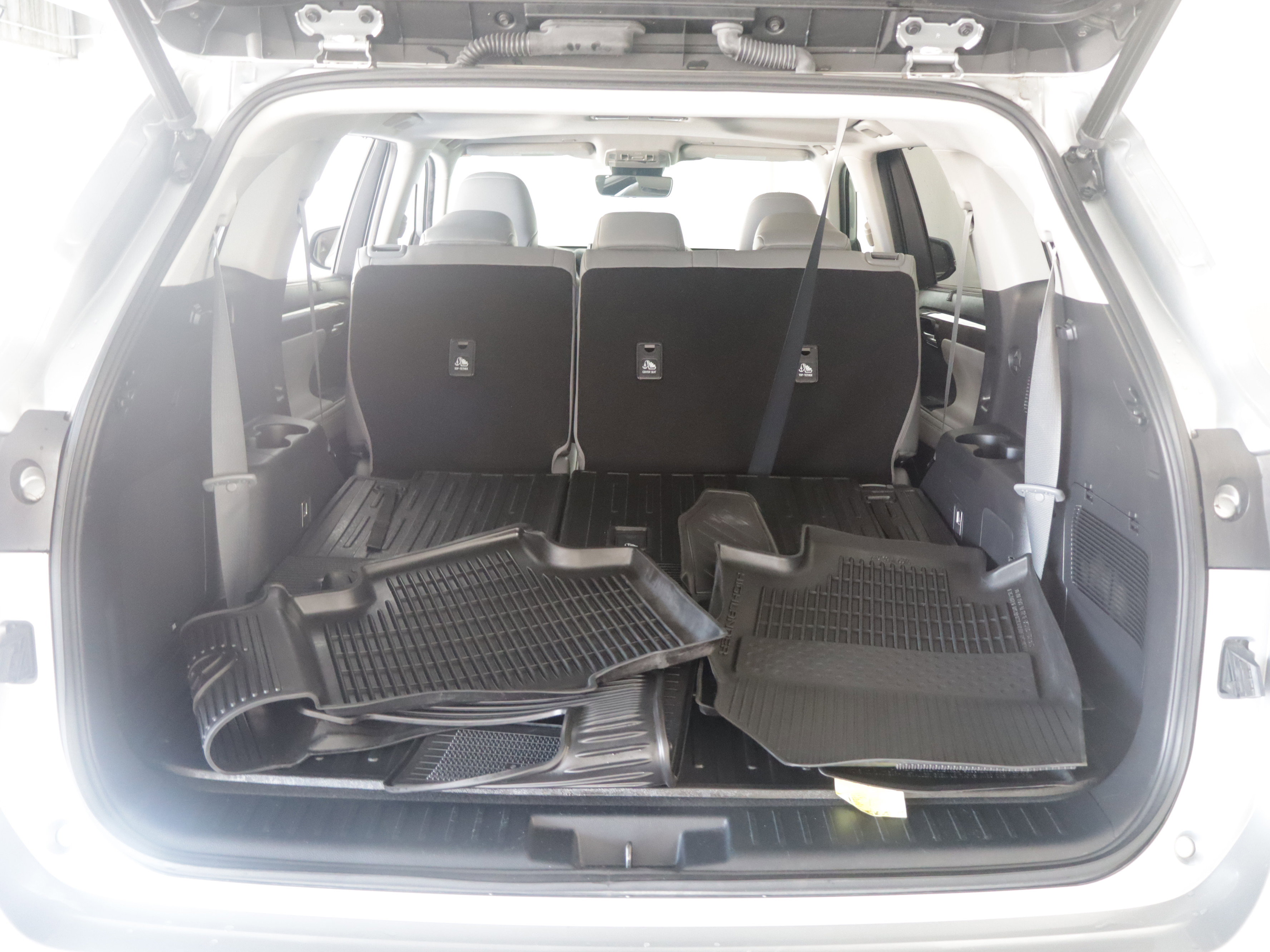 Used 2023 Toyota Highlander Limited image 28