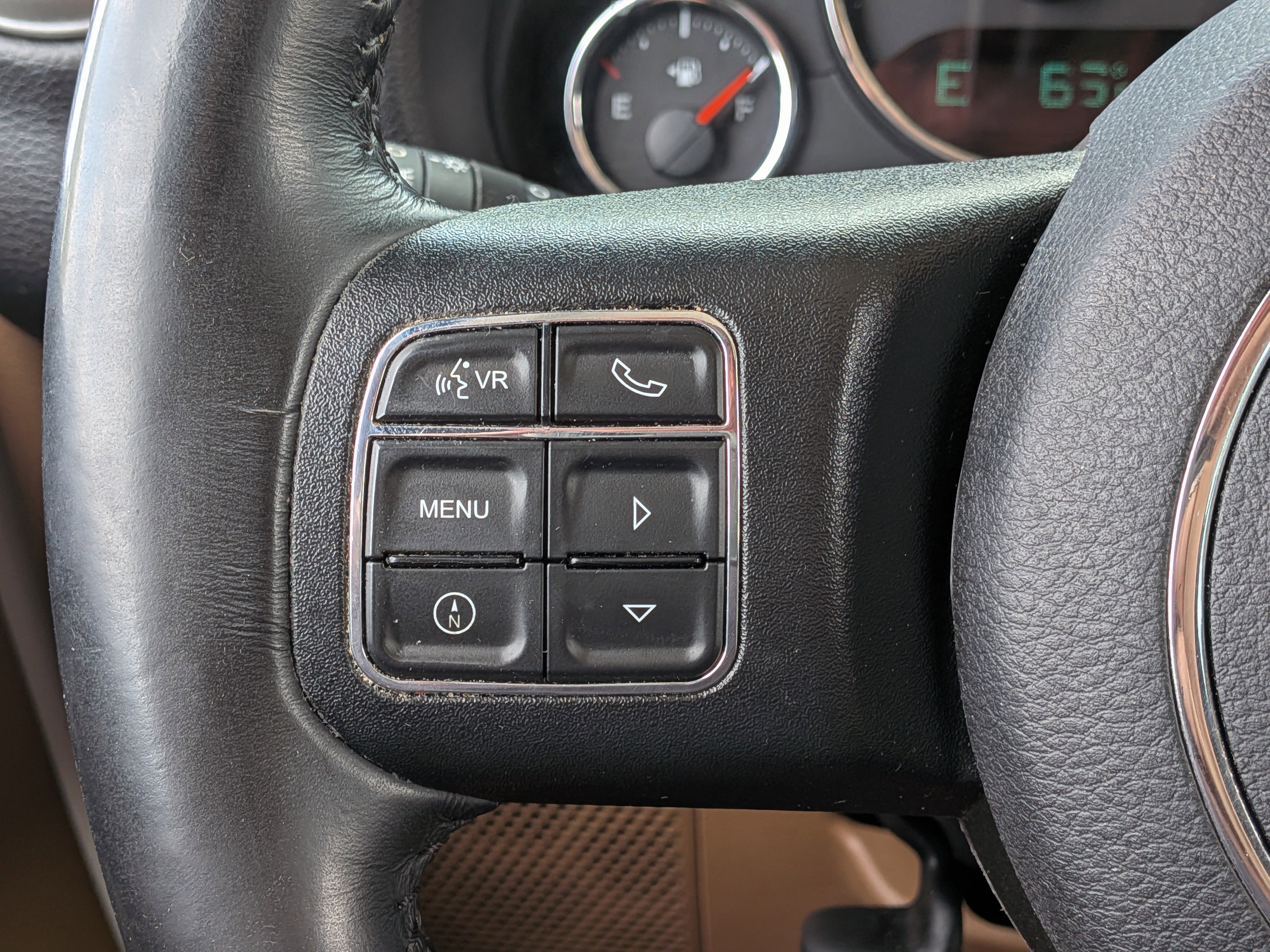 Used 2017 Jeep Wrangler Unlimited Sahara w/ Connectivity Group image 23