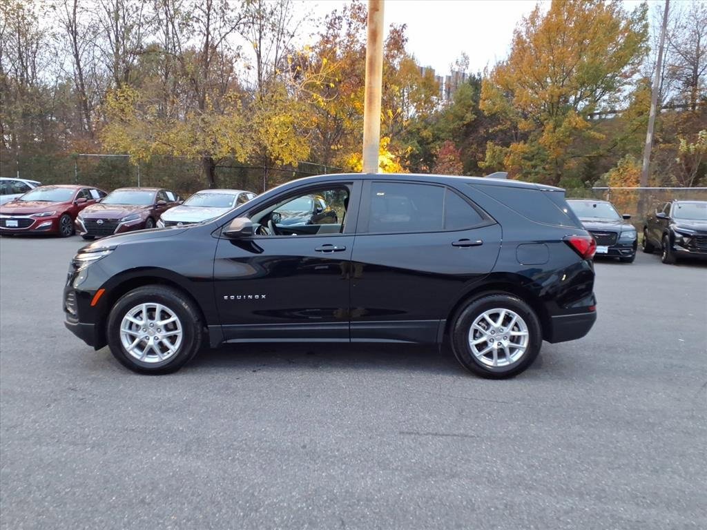 Used 2024 Chevrolet Equinox LS w/ LS Convenience Package image 6