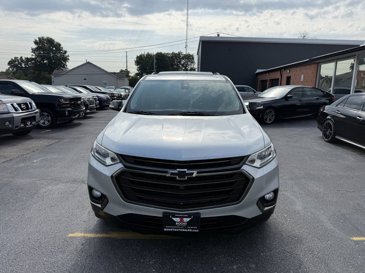 Used 2019 Chevrolet Traverse Premier w/ Redline Edition FWD image 2