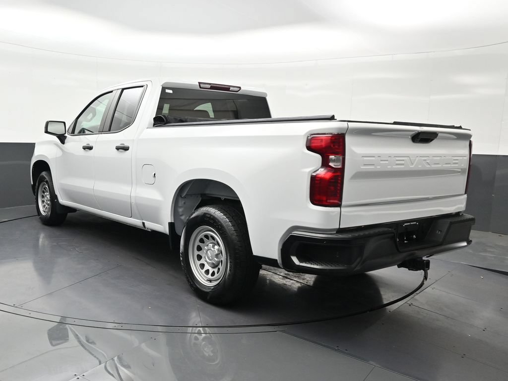 Used 2024 Chevrolet Silverado 1500 W/T w/ WT Value Package RWD image 3