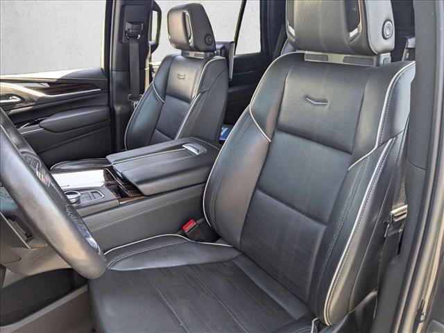 Used 2022 Cadillac Escalade Premium Luxury w/ Performance Package AWD/4WD image 17
