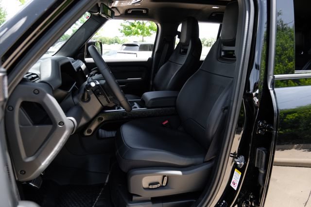 New 2026 Land Rover Defender 110 OCTA AWD/4WD image 45