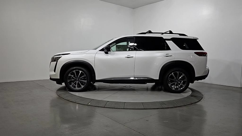 New 2026 Nissan Pathfinder Platinum AWD/4WD image 2