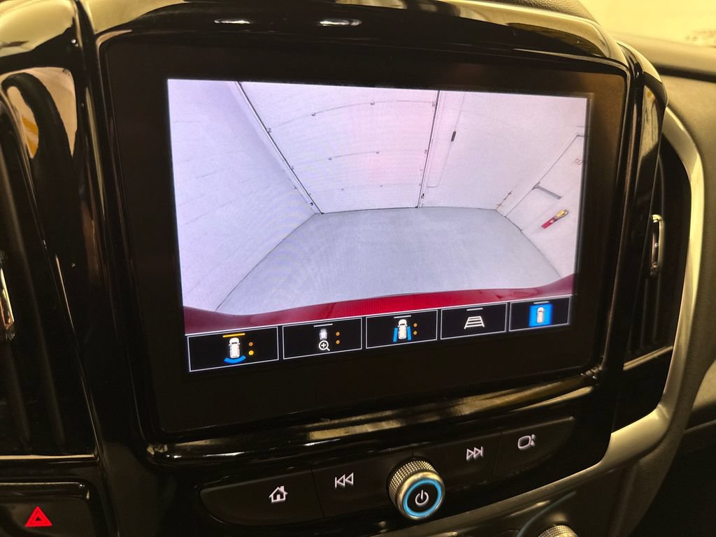 Used 2023 Chevrolet Traverse RS AWD/4WD image 18