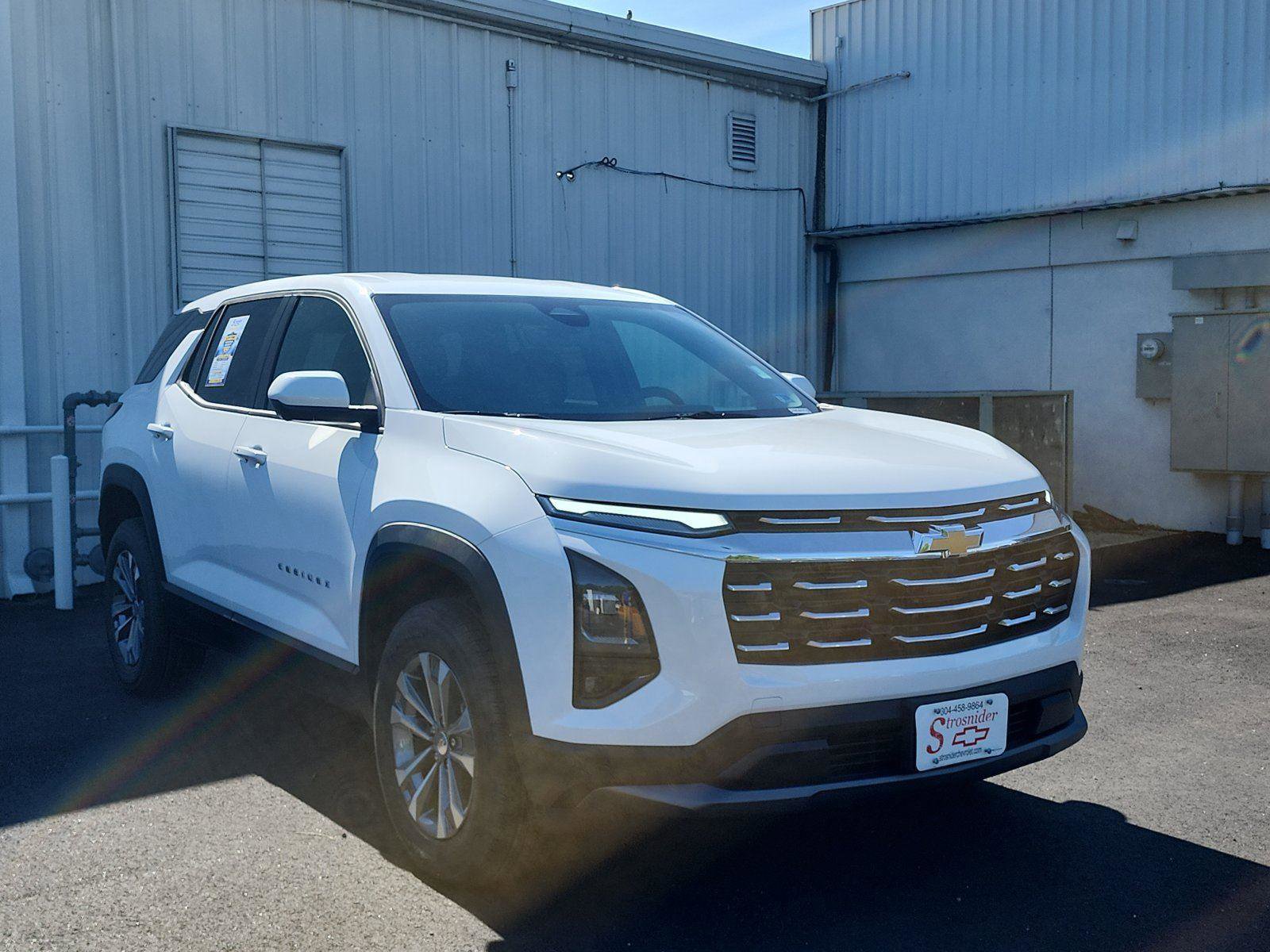 New 2026 Chevrolet Equinox LT w/ Safety and Technology Package FWD image 7