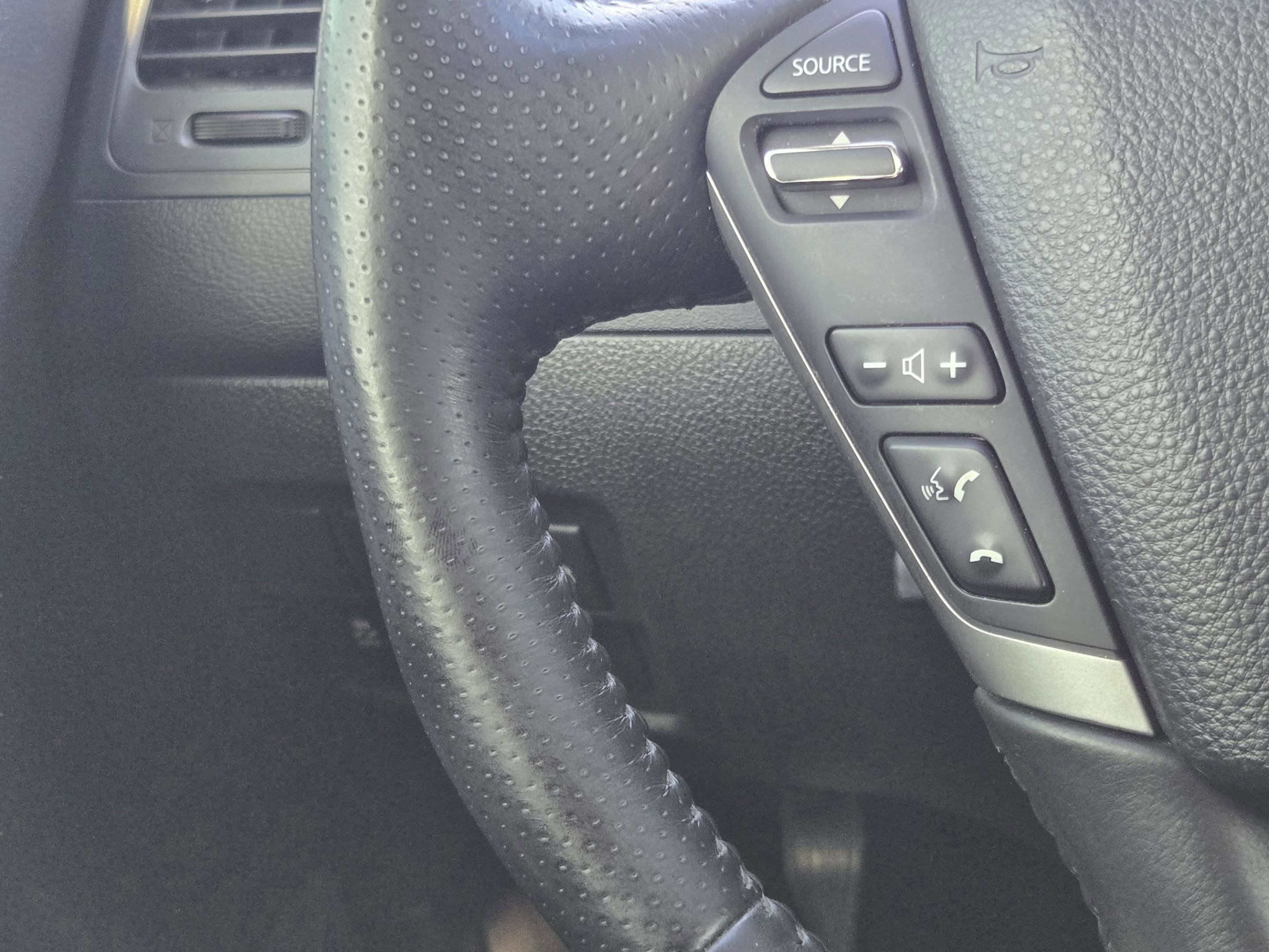 Used 2014 Nissan Murano SV FWD image 25