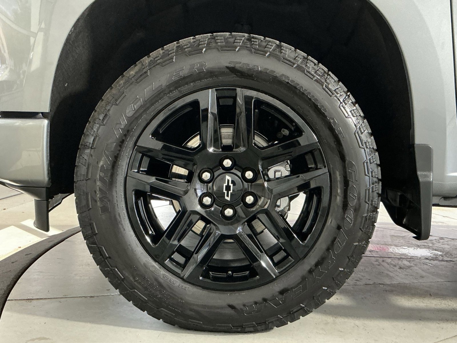 New 2026 Chevrolet Silverado 1500 Custom w/ Turbomax Blackout Package AWD/4WD image 13