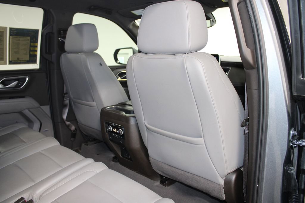 Used 2022 Chevrolet Tahoe LT w/ Luxury Package RWD image 31