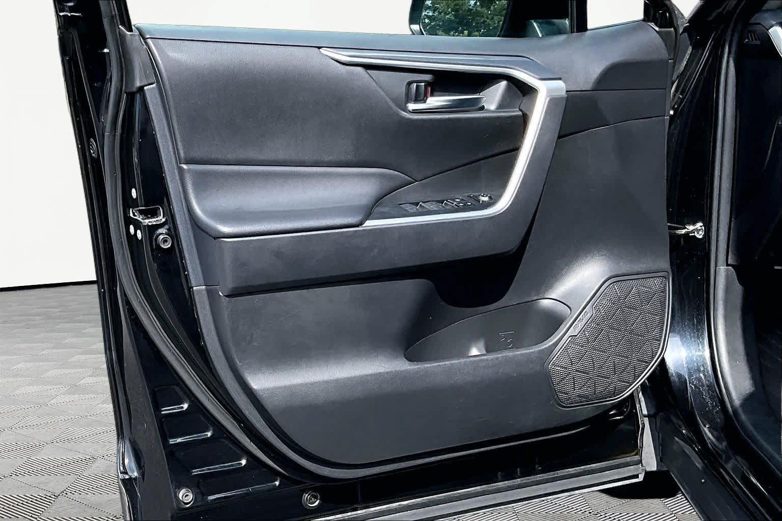 Certified 2025 Toyota RAV4 XLE AWD/4WD image 22
