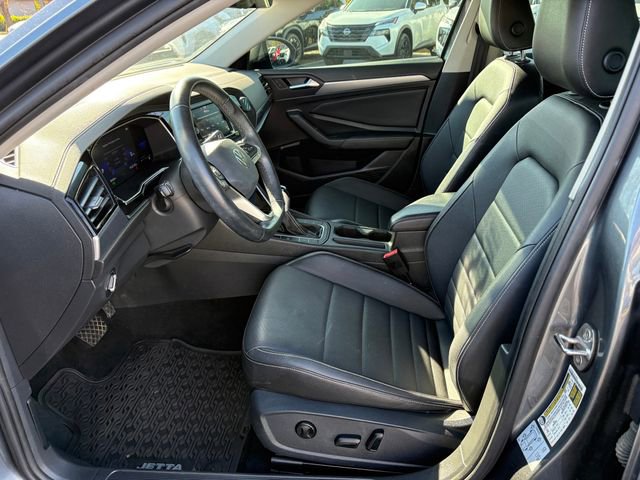 Used 2022 Volkswagen Jetta SE image 8