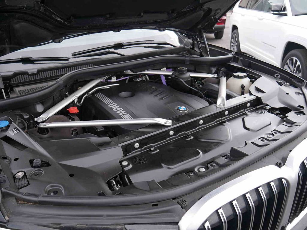 Used 2024 BMW X7 xDrive40i image 14
