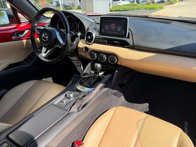 Used 2016 MAZDA MX-5 Miata Grand Touring RWD image 12