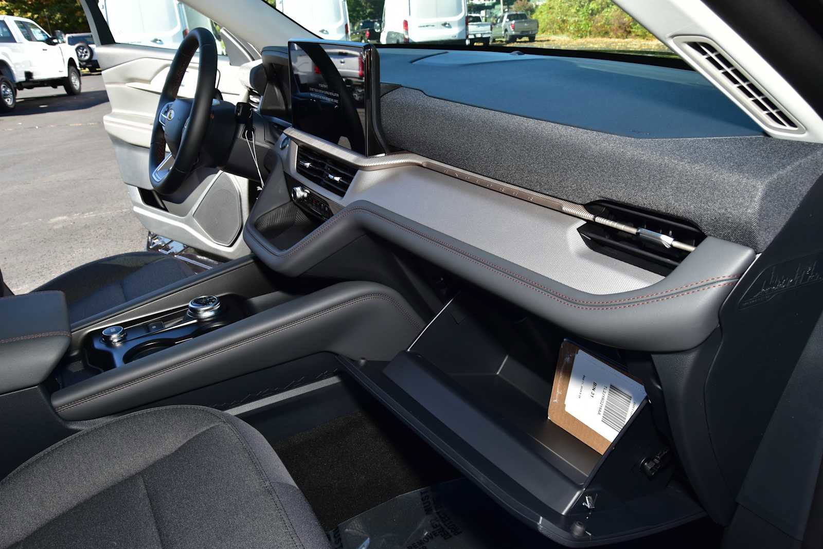 New 2026 Ford Explorer Active image 18