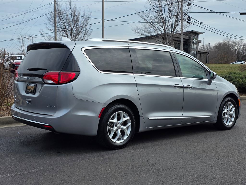 Used 2020 Chrysler Pacifica Limited image 5