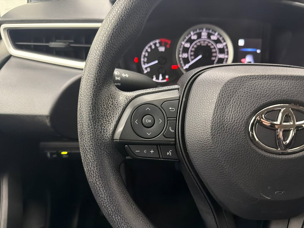 Used 2022 Toyota Corolla LE image 23
