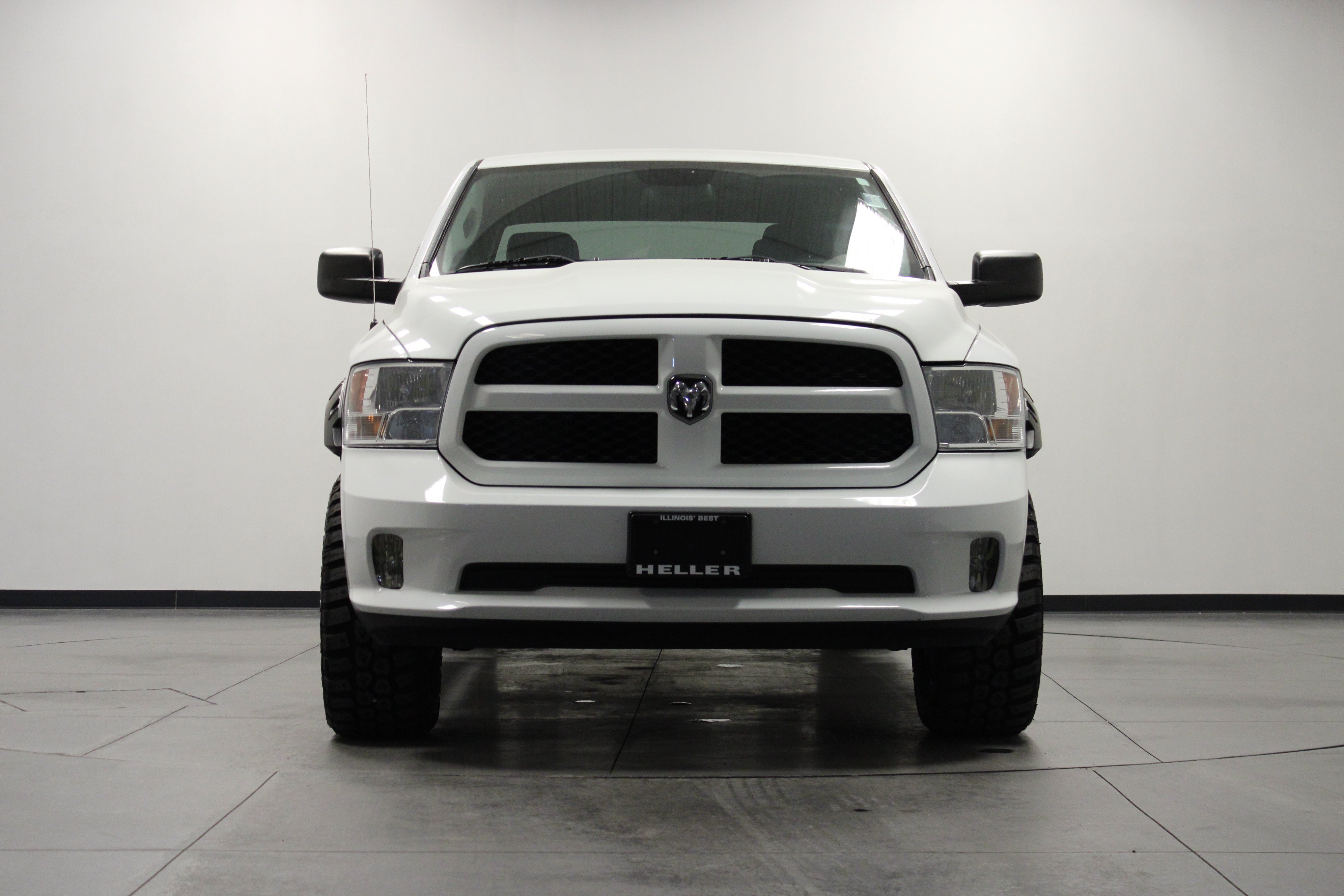 Used 2015 RAM 1500 Express AWD/4WD image 9