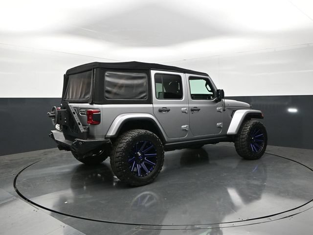 Used 2019 Jeep Wrangler Unlimited Sahara AWD/4WD image 7