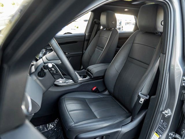 Used 2025 Land Rover Range Rover Evoque S image 13