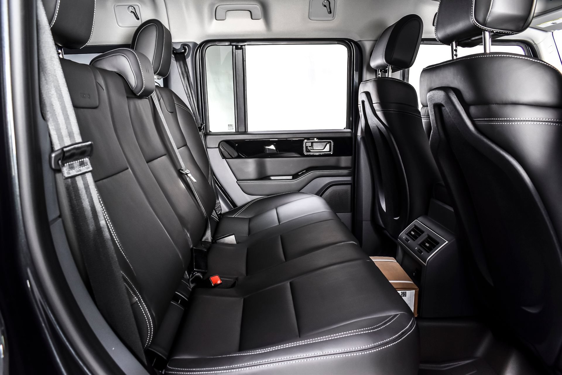 Used 2025 INEOS Grenadier Station Wagon AWD/4WD image 18