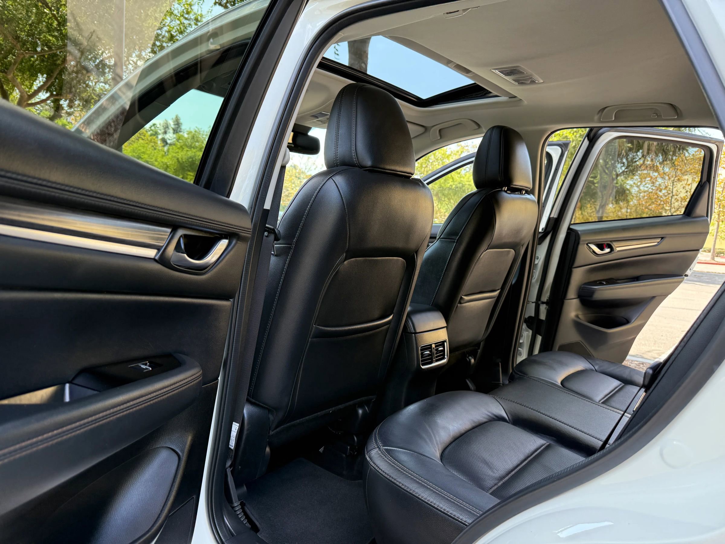 Used 2020 MAZDA CX-5 Touring FWD image 17