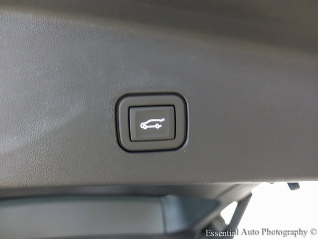 New 2026 Cadillac Vistiq Luxury w/ LPO, Floor Liner Package image 23