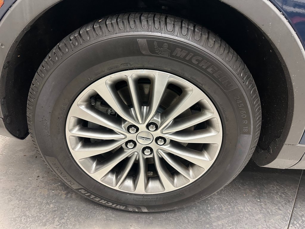 Used 2017 Lincoln MKX Select w/ Select Plus Package image 36