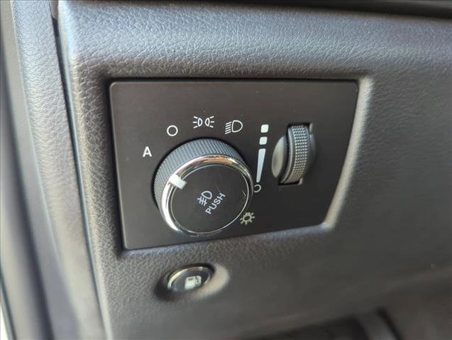 Used 2020 Jeep Grand Cherokee Altitude image 28