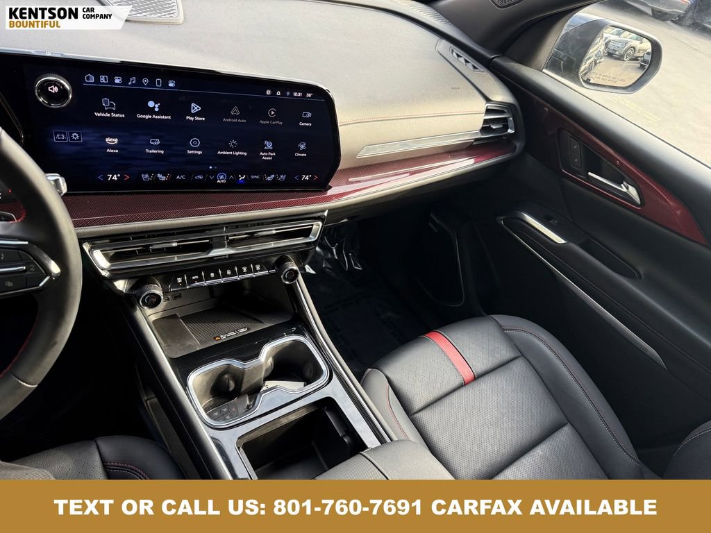 Used 2024 Chevrolet Traverse RS image 24