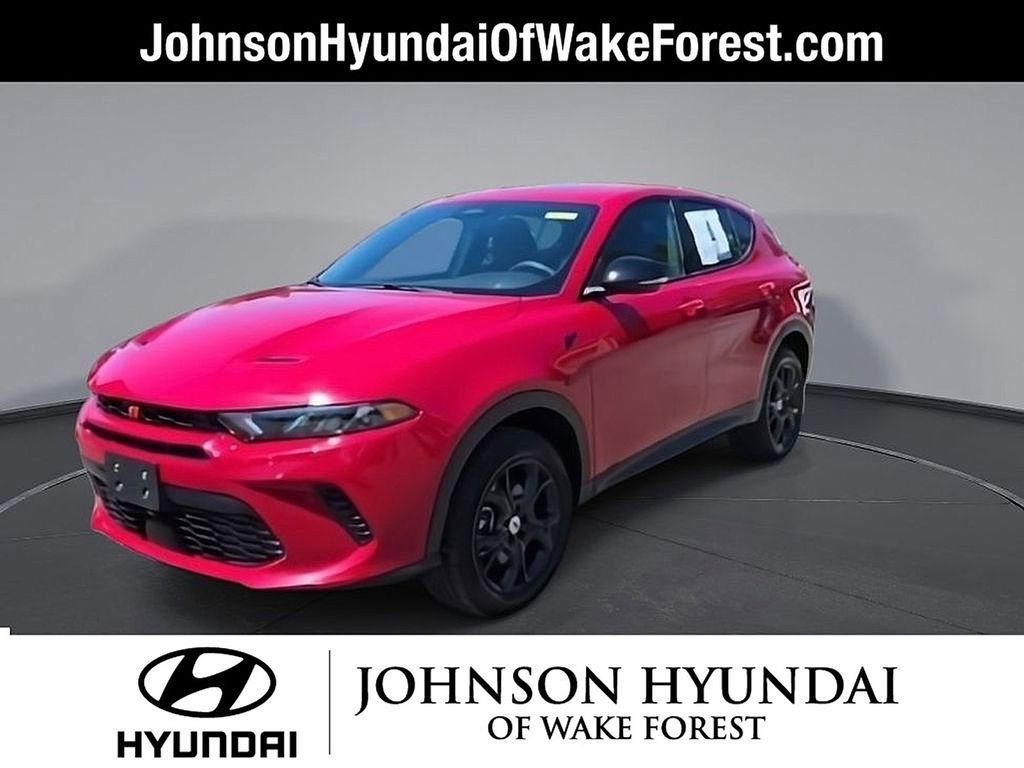 Used 2023 Dodge Hornet GT w/ GT Blacktop Package AWD/4WD image 4
