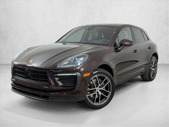 Certified 2025 Porsche Macan AWD/4WD image 1