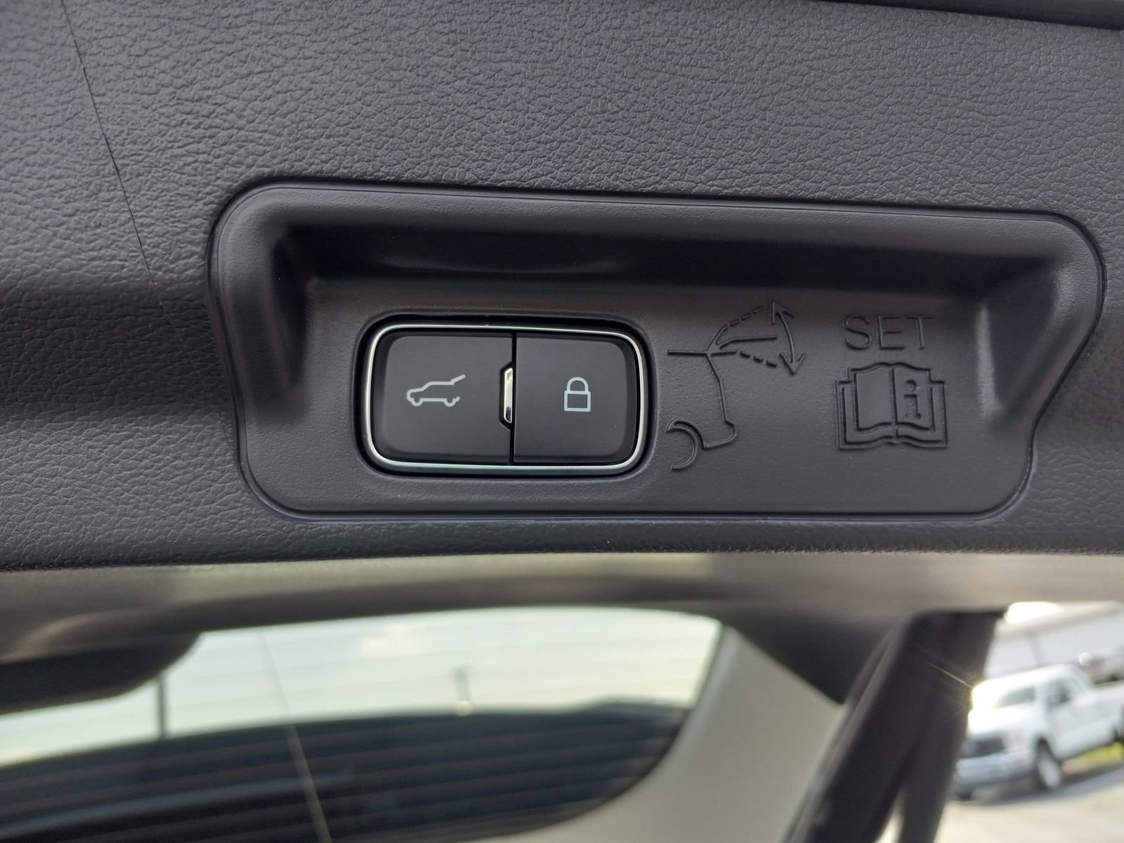 New 2025 Ford Explorer Active image 12