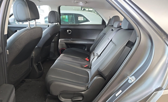 Used 2023 Hyundai Ioniq 5 Limited AWD/4WD image 7