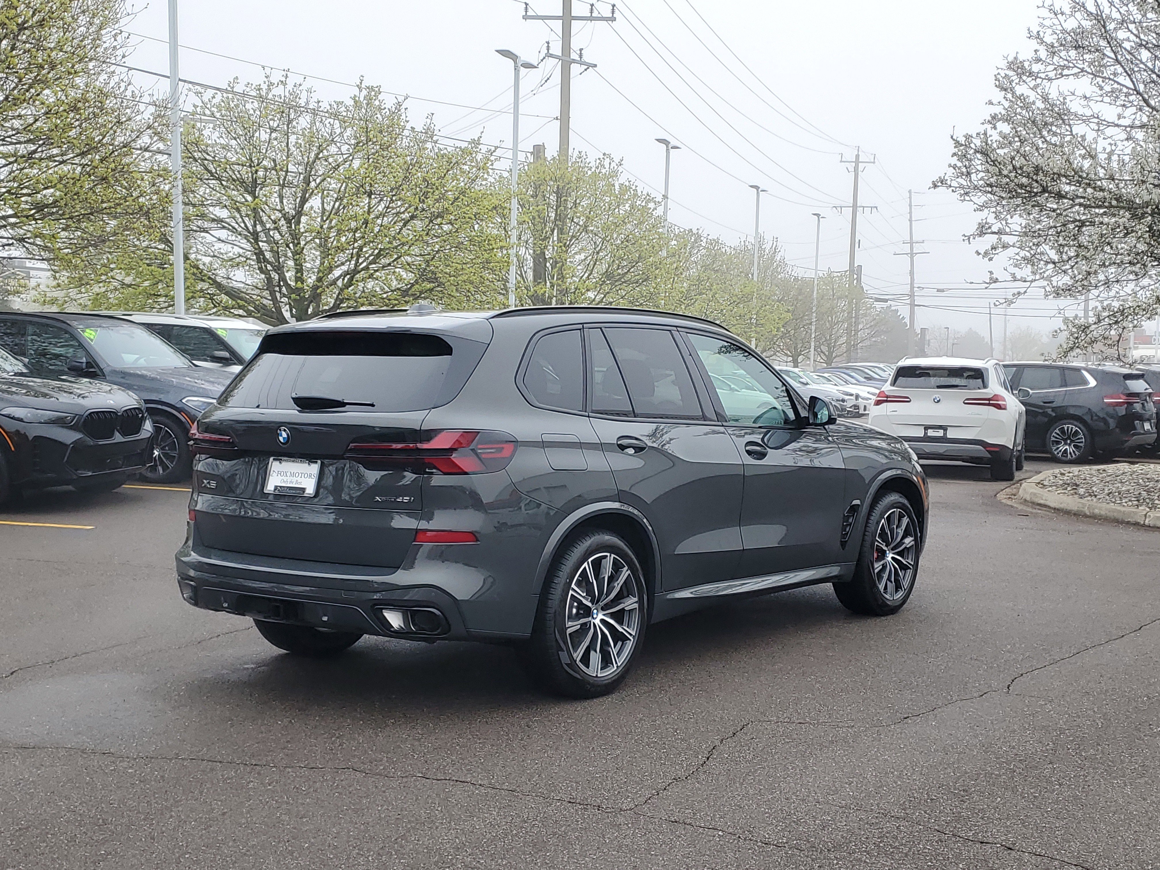 New 2026 BMW X5 xDrive40i w/ M Sport Package AWD/4WD image 4