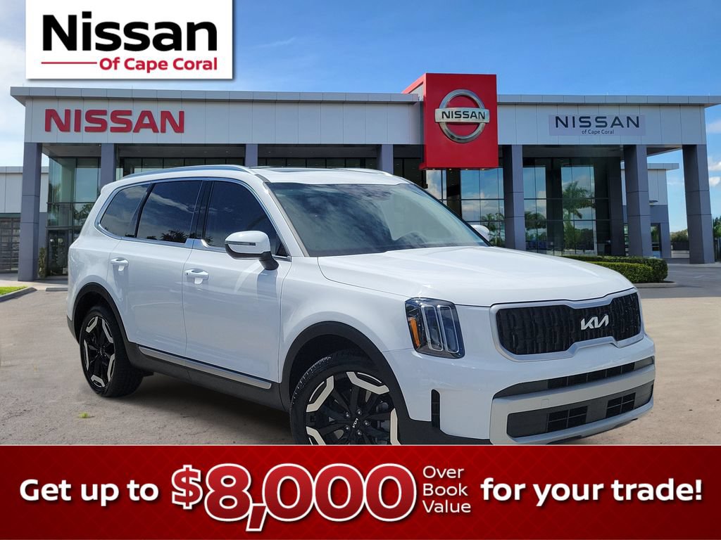 Used 2025 Kia Telluride EX w/ EX Captain's Chair Package