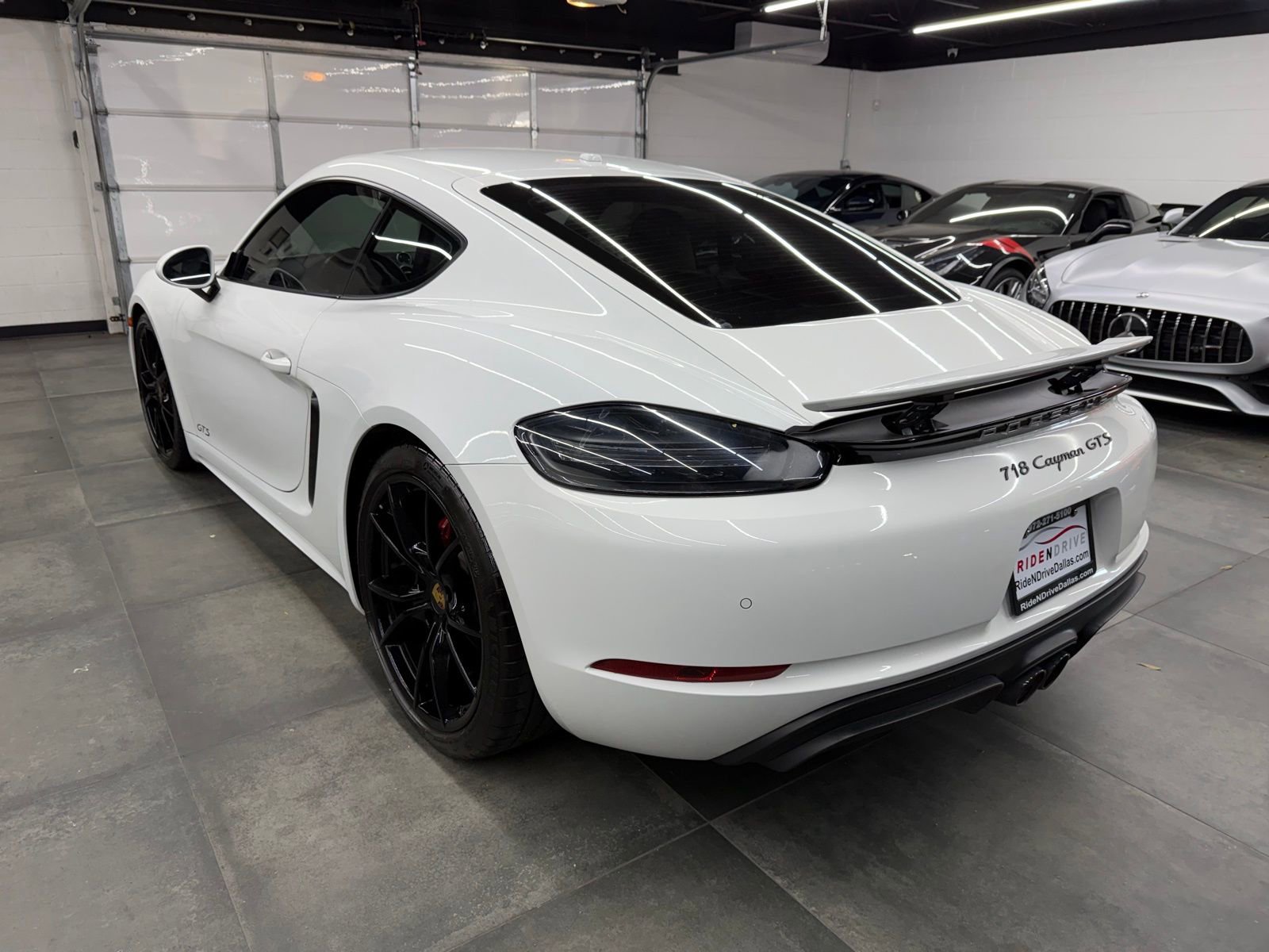 Used 2018 Porsche 718 Cayman GTS image 4