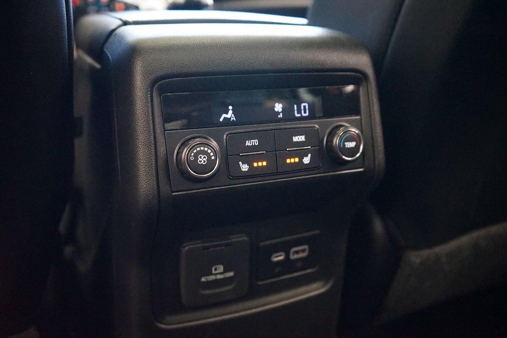 Used 2022 GMC Acadia Denali AWD/4WD image 16