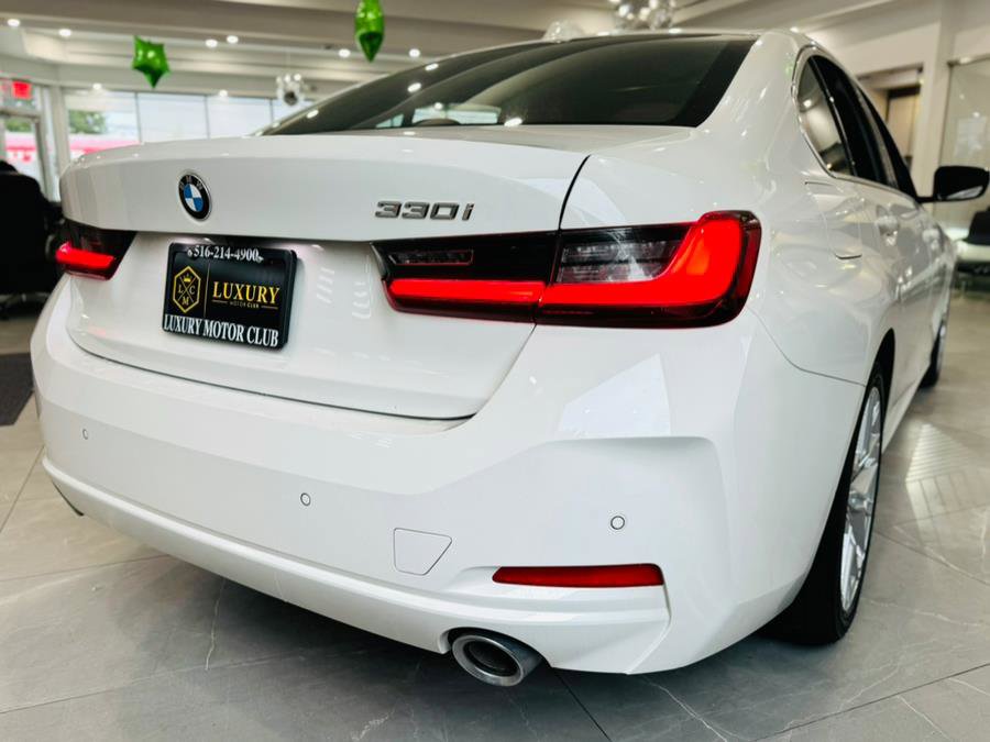 Used 2025 BMW 330i Sedan image 9