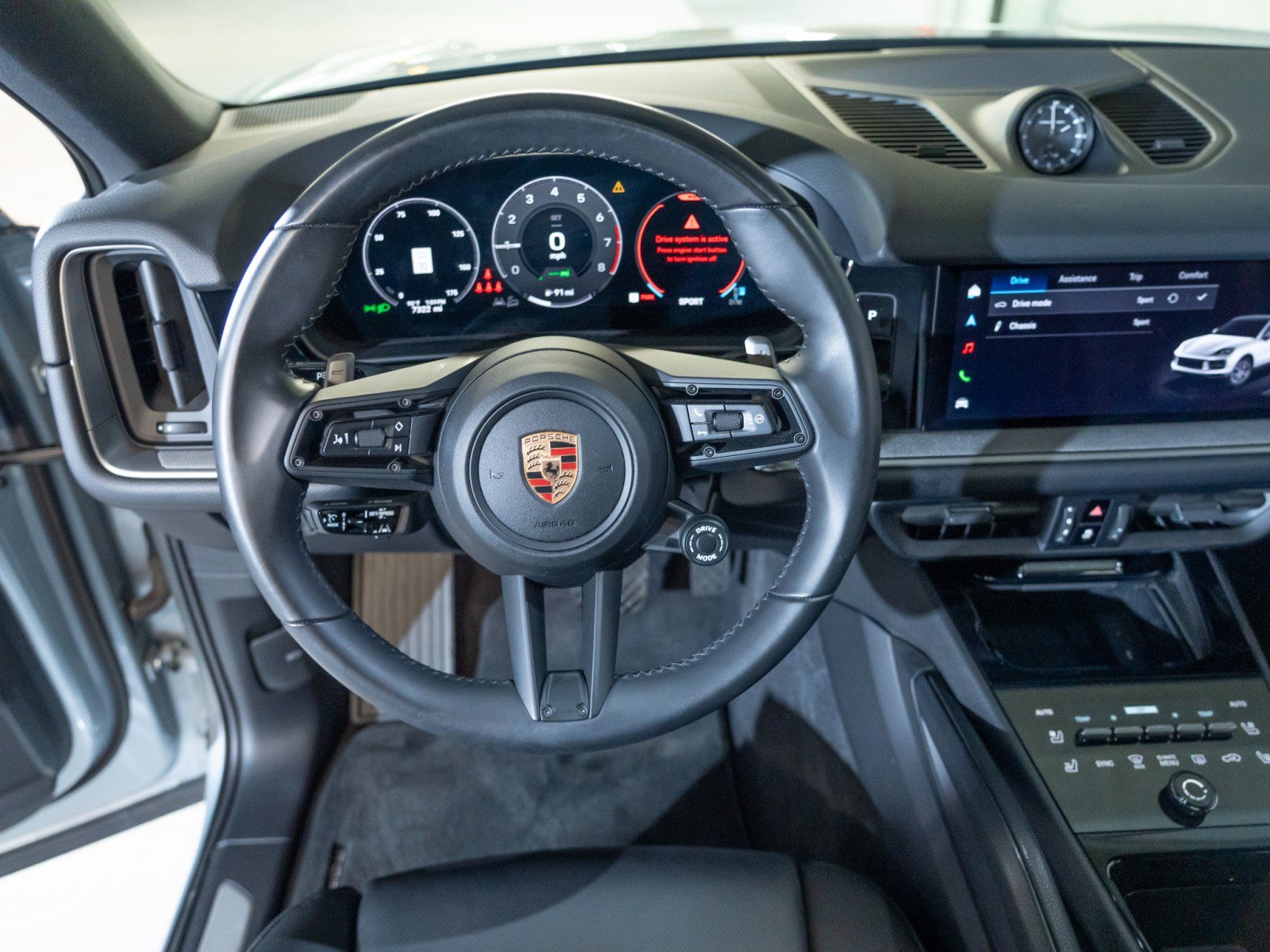 Certified 2024 Porsche Cayenne GTS AWD/4WD image 28