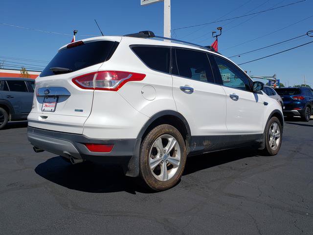 Used 2016 Ford Escape SE w/ SE Chrome Package AWD/4WD image 3