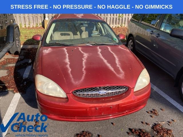 Used 2001 Ford Taurus SE image 2
