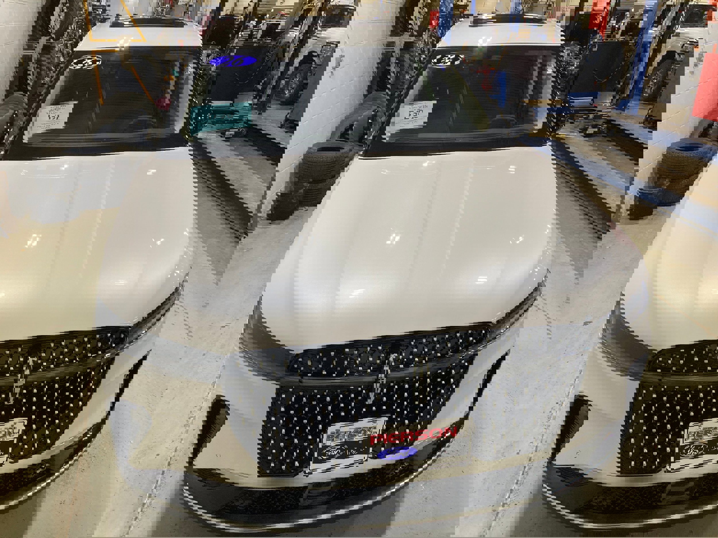 Used 2026 Lincoln Nautilus Premier w/ Equipment Group 102A image 2