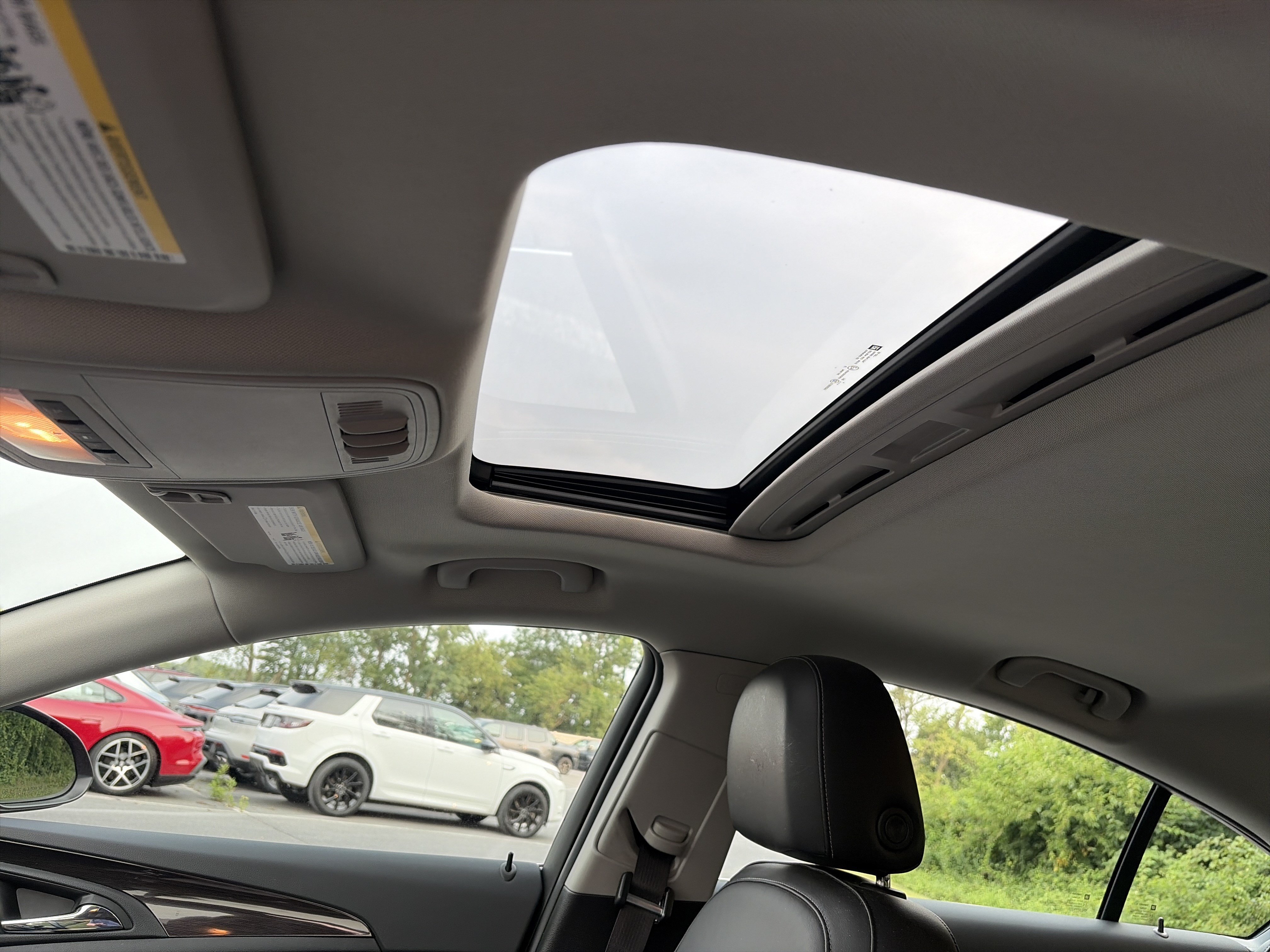 Used 2017 Buick Regal Sport Touring FWD image 20
