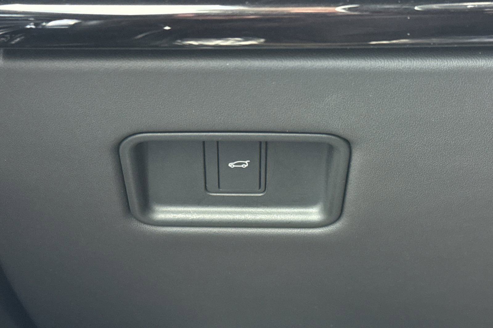 Used 2023 Land Rover Range Rover Autobiography image 32