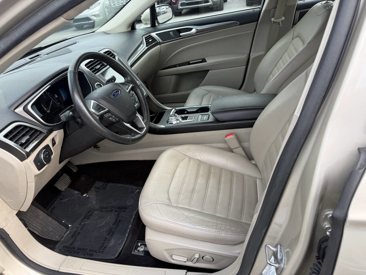 Used 2017 Ford Fusion Energi SE image 6