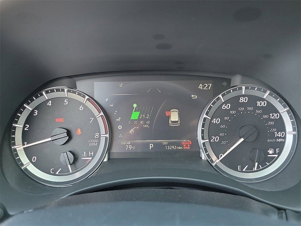 Used 2024 Toyota Highlander XLE image 7