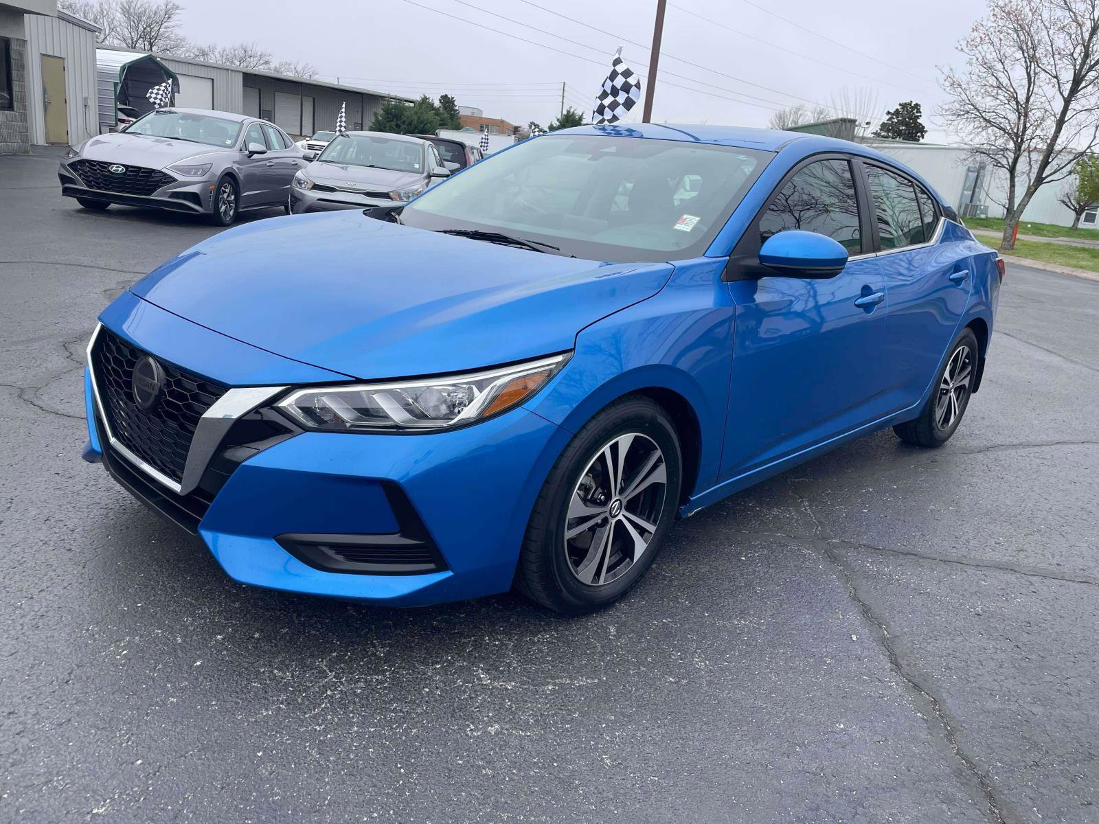 Used 2020 Nissan Sentra SV image 2