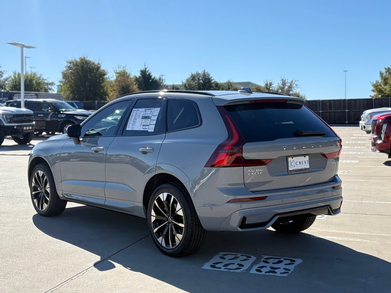 New 2026 Volvo XC60 B5 Plus w/ Protection Package Premier AWD/4WD image 5
